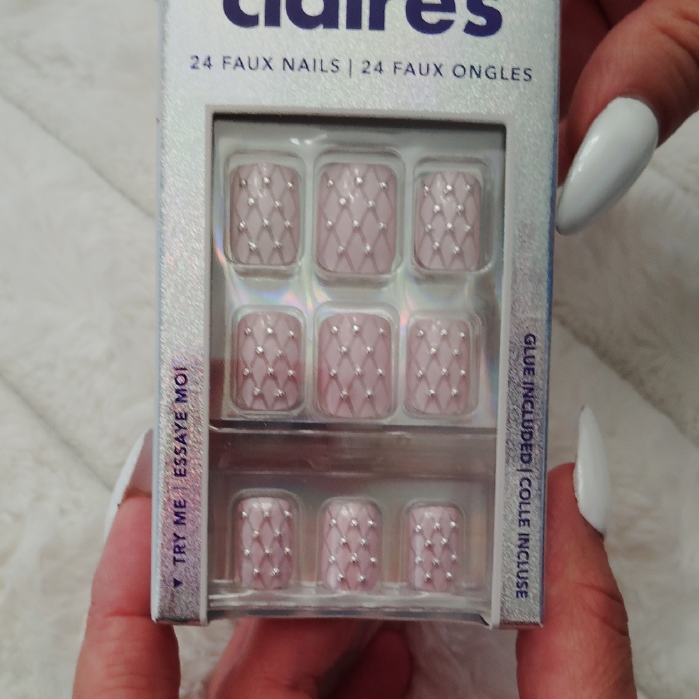 Claire's Shimmering Silver Faux Nails